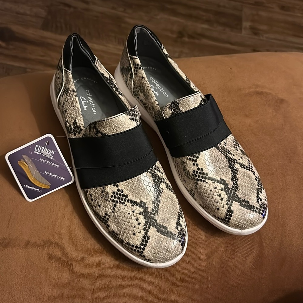 New with tags…..Clark slip on